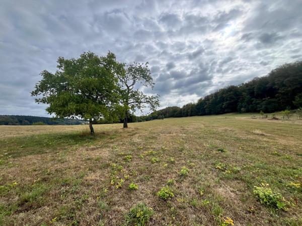 Terrain constructible au calme avec vue dégagée
