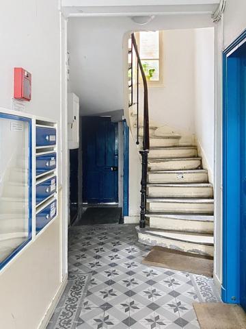 2/3 pièces de charme sur rue calme