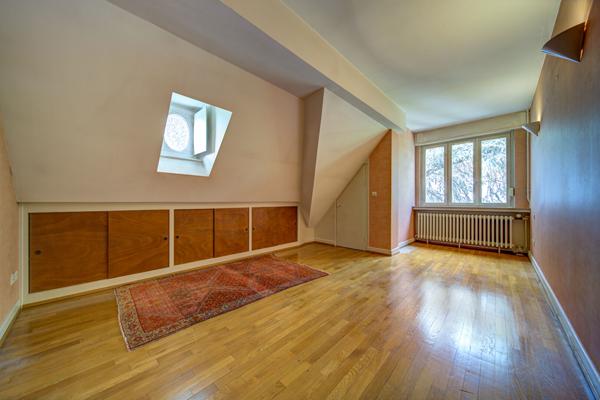 Maison 9 pièces 270 m2