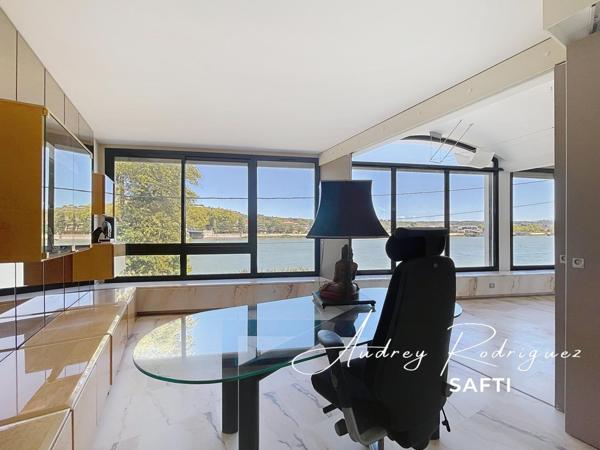 Demeure d’exception au bord du Rhône