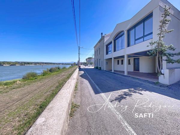 Demeure d’exception au bord du Rhône