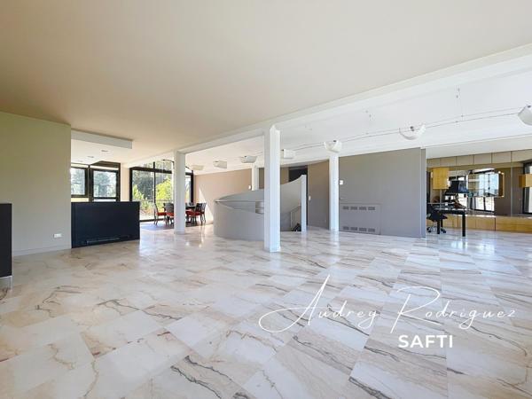 Demeure d’exception au bord du Rhône