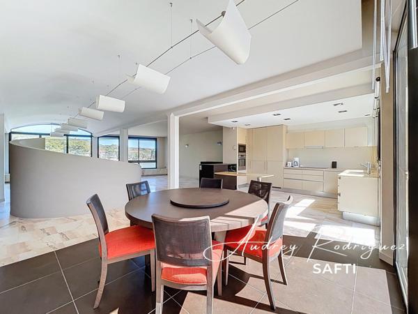 Demeure d’exception au bord du Rhône