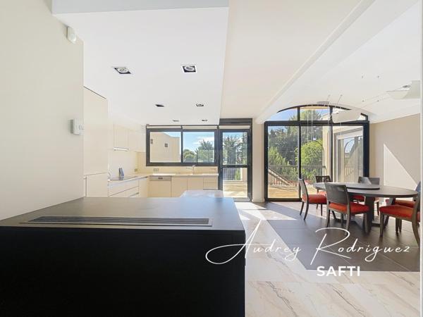 Demeure d’exception au bord du Rhône