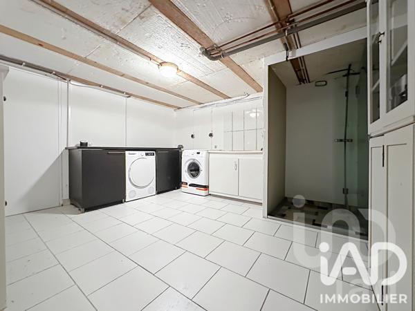 Maison à vendre 8 pièces 93 m² Saint-Fargeau-Ponthierry