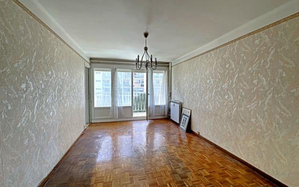 Appartement à vendre    3 pièces • 57 m2 Marseille 5