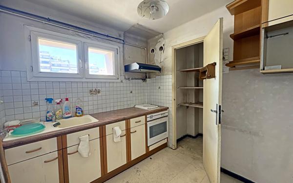 Appartement à vendre    3 pièces • 57 m2 Marseille 5
