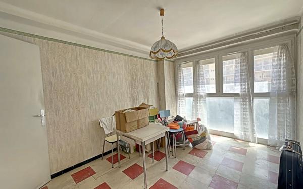 Appartement à vendre    3 pièces • 57 m2 Marseille 5
