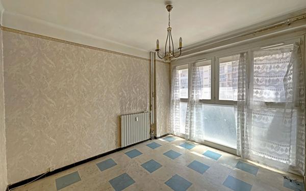 Appartement à vendre    3 pièces • 57 m2 Marseille 5