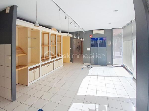 Local commercial de 200 m²