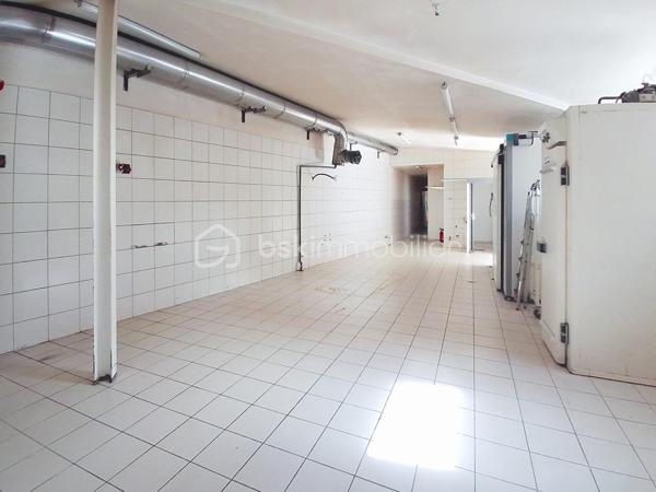 Local commercial de 200 m²