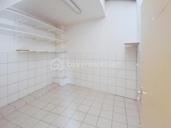 Local commercial de 200 m²