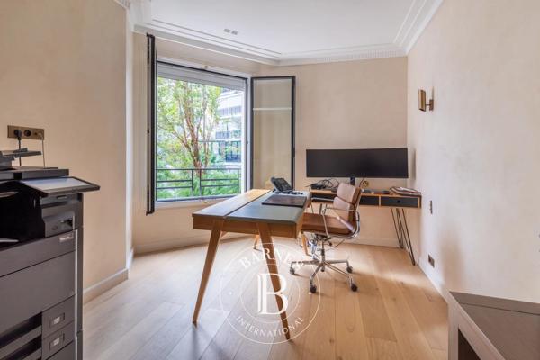 Paris 16ème, Appartement 2 Chambres -  72 m² à vendre