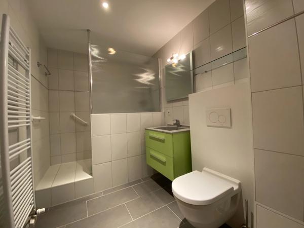 Appartement F2 lumineux avec balcon sans vis à vis - dernier étage avec ascenseur - résidence de 2008