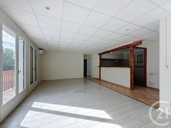 à vendre  485 m 2   ST JEAN DU FALGA  - 09
