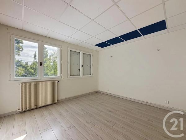 à vendre  485 m 2   ST JEAN DU FALGA  - 09