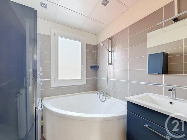 à vendre  485 m 2   ST JEAN DU FALGA  - 09