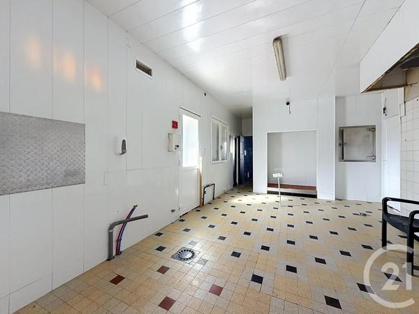 à vendre  485 m 2   ST JEAN DU FALGA  - 09