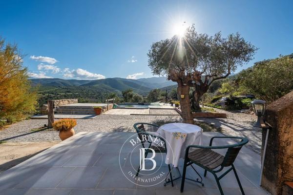 L'Île-Rousse, Maison 5 Chambres -  177 m² à vendre