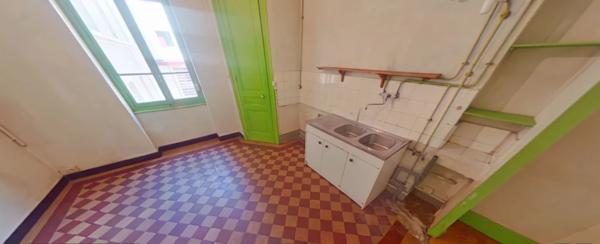 APPARTEMENT T6 A LOUER - LYON 6EME ARRONDISSEMENT l'Europe 218.35 m 2 2 500 € charges comprises par mois
