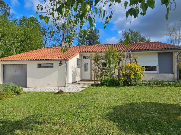 Maison Roullet Saint Estephe 4 pièce(s) 94 m2 proche Angoulême (16000)