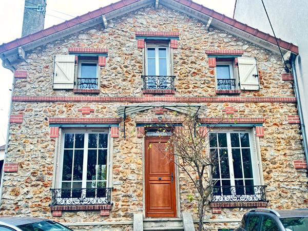 Maison à vendre à Pontoise - 5 pièces €410 000 ** - Référence 11155