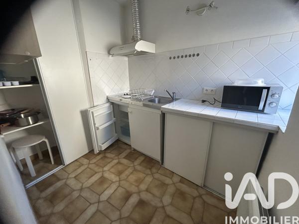 Location studio 58 m² Aramon
