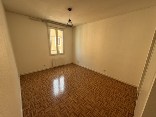 CLUSES Centre-ville - Appartement T3 + cave