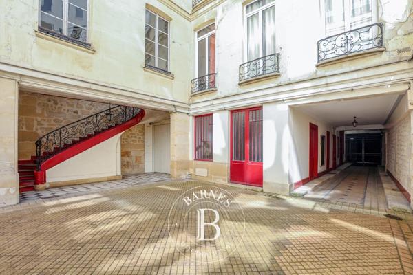 Paris 1er, Appartement 2 Chambres -  70 m² à vendre