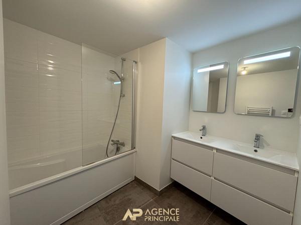 Appartement + Terrasse - Proche Mer - 4 pièces - La Rochelle (Minimes) €399 000 ** - Référence JH676ED2