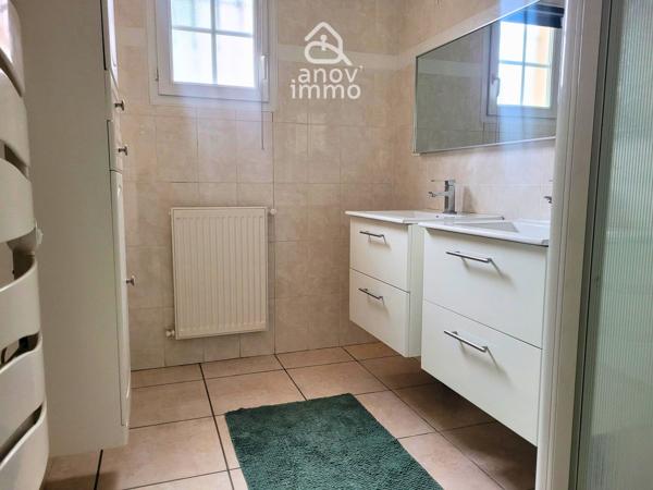 Maison
                                                                                                                                                                                                                                                                                                                        5 pièce(s)                                                                                                                                                                                                          3 chambre(s)                                                                                                                                                                                                          170  m²