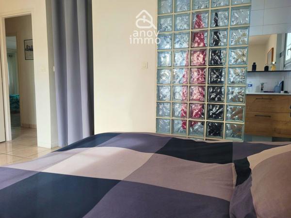 Maison
                                                                                                                                                                                                                                                                                                                        5 pièce(s)                                                                                                                                                                                                          3 chambre(s)                                                                                                                                                                                                          170  m²