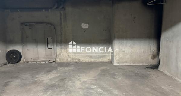 Location Parking 15 m² - Villeurbanne 69100
