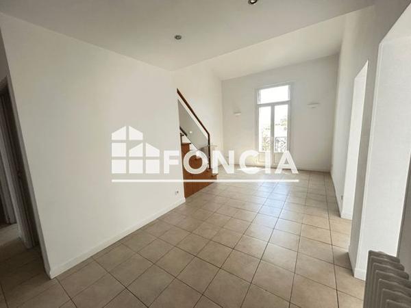 Location Appartement 4 pièces 99.2 m² - 551/553 AV DU PRADO Marseille 13008