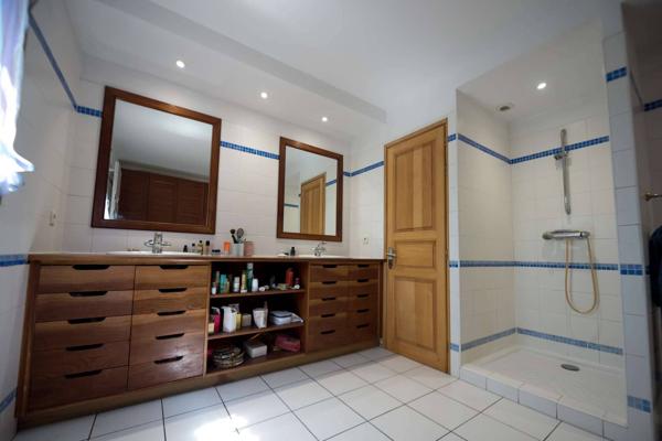 Maison à vendre - Saint-Jorioz 5 pièces de 220 m²