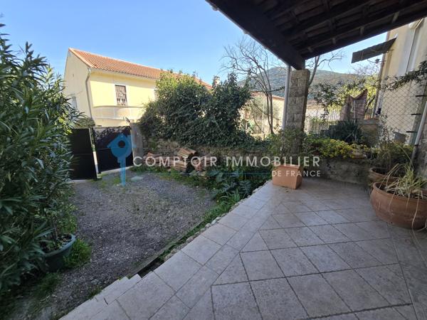 Maison de village
                                                                                                                                                                                                                                                                                                                        3 pièce(s)                                                                                                                                                                                                          2 chambre(s)                                                                                                                                                                                                          78.61  m²