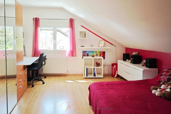 Maison 6 pièces 182m² à vendre à Cessy 01170