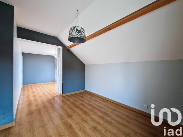 Maison 9 pièces de 224 m² à Mandres-les-Roses (94520)