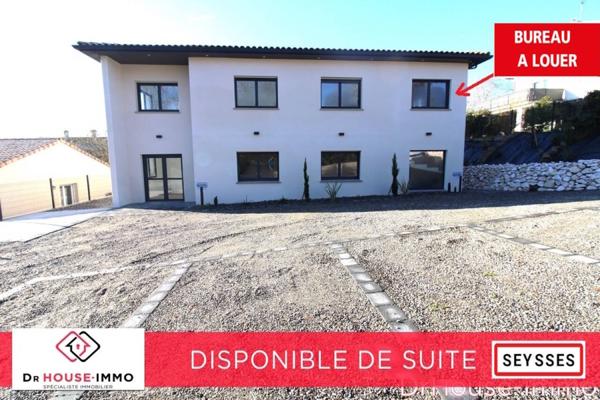 Bureau à louer 3 pièces de 150 m²