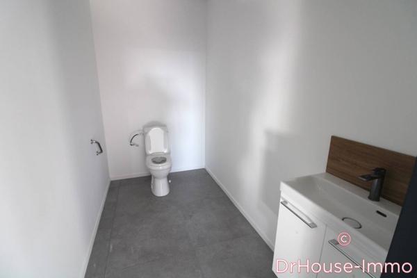 Bureau à louer 3 pièces de 150 m²