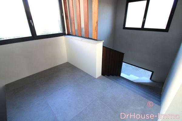 Bureau à louer 3 pièces de 150 m²