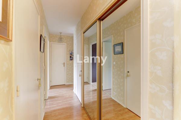 Grand t5 dans résidence de standing