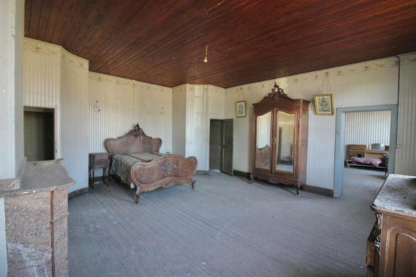 Campsas (82370) EXCLUSIVITÉ, GRANDE MAISON ANCIENNE AVEC DÉPENDANCES, AU COEUR DU VILLAGE .