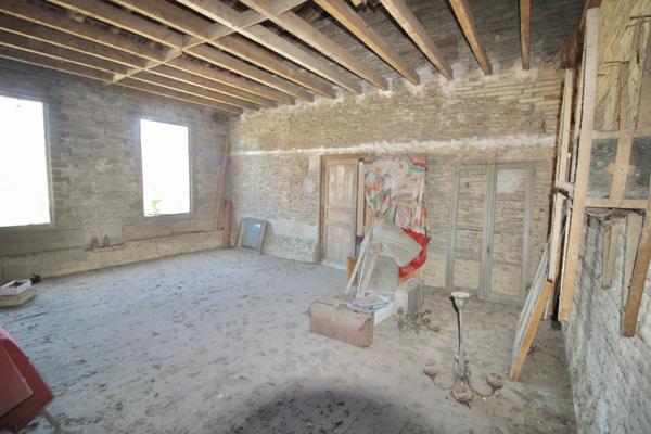 Campsas (82370) EXCLUSIVITÉ, GRANDE MAISON ANCIENNE AVEC DÉPENDANCES, AU COEUR DU VILLAGE .