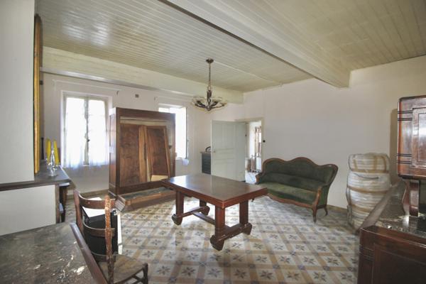 Campsas (82370) EXCLUSIVITÉ, GRANDE MAISON ANCIENNE AVEC DÉPENDANCES, AU COEUR DU VILLAGE .