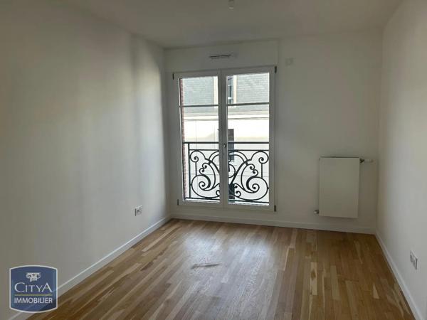 Appartement à louer 3 pièces 56.7m² Puteaux (92800)