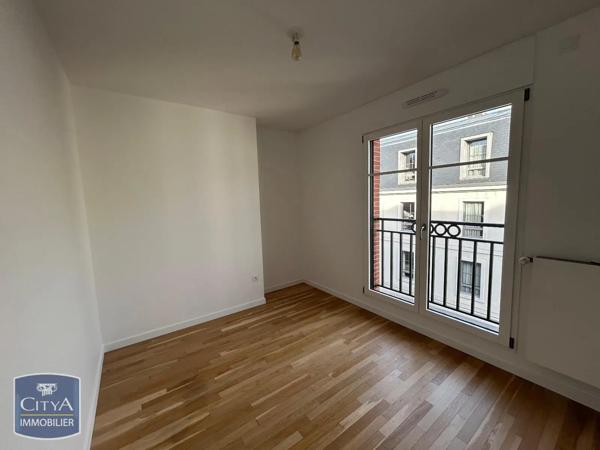 Appartement à louer 3 pièces 56.7m² Puteaux (92800)