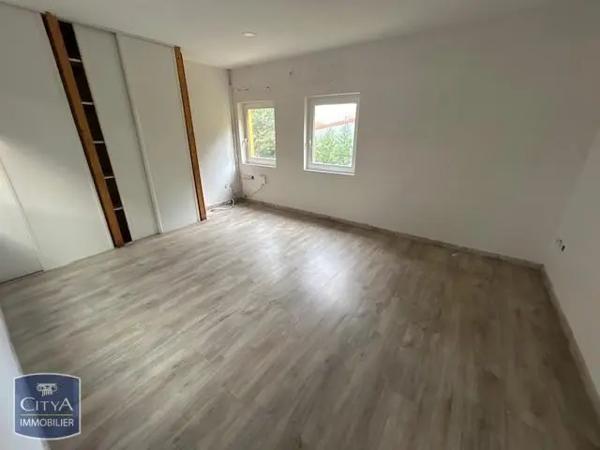 Local commercial à louer 376m²