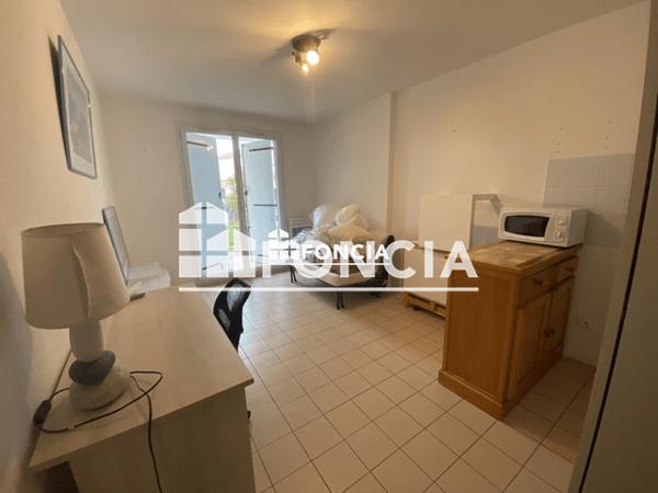 Location Studio meublé 20.59 m² - RUE LA FEE La Rochelle 17000