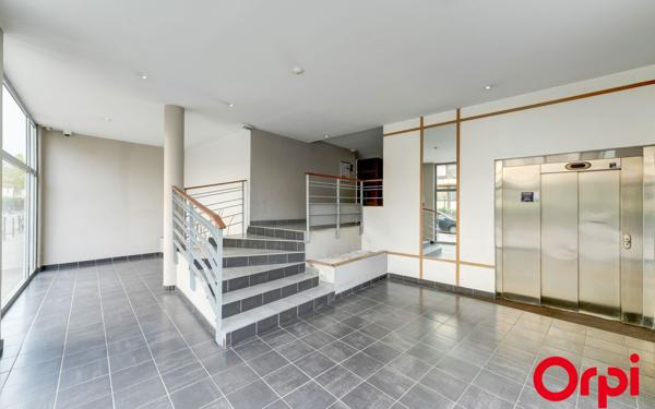 Appartement à vendre    1 pièce • 35,54 m2 Villeurbanne